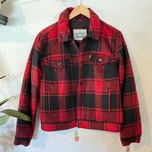 LEVI’S NWT RED AND BLACK PLAID  JACKET
